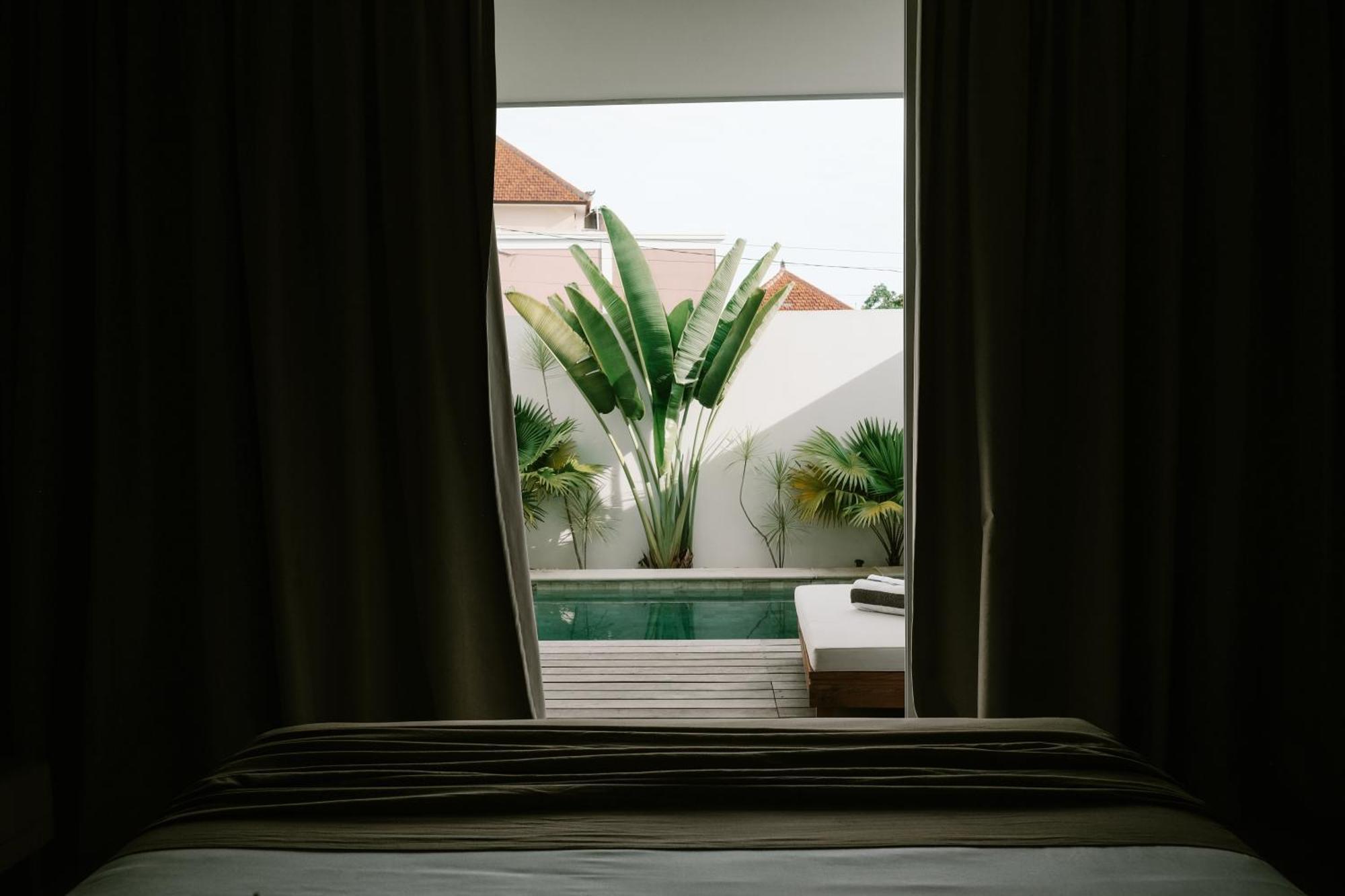 Neptune Studios Adults Only Gym And Recovery Access Kuta  Εξωτερικό φωτογραφία